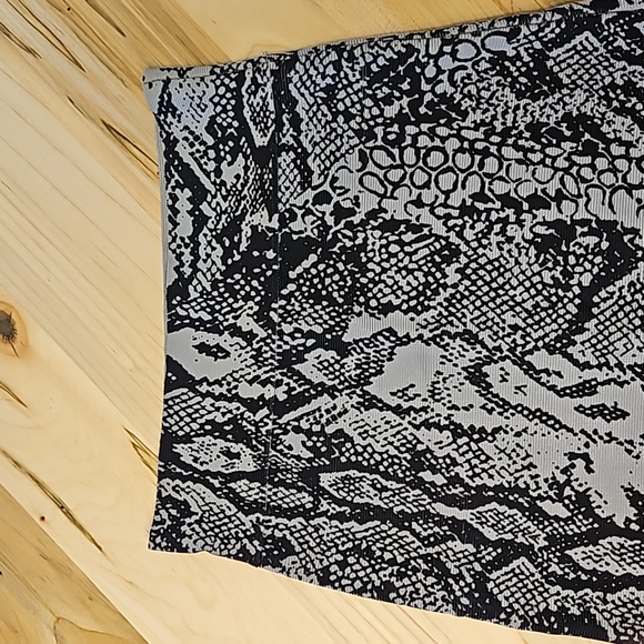 BCBG MAXAZRIA Shirt, Size S - Picture 2 of 4